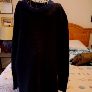 Allbird  Mens black wool sweater with blue trim at nick